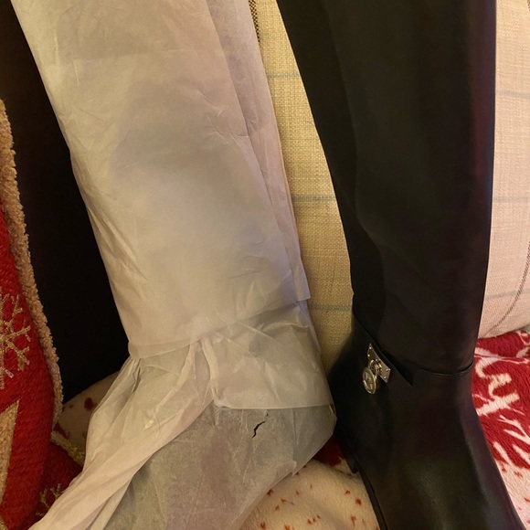 Michael Kors Brand New/ Never Worn Leather Riding Boots - Picture 4 of 5